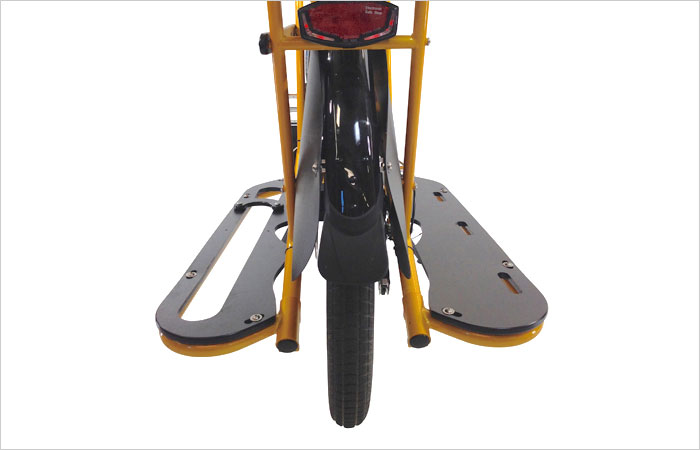 Yuba Accessories:  Towing Tray